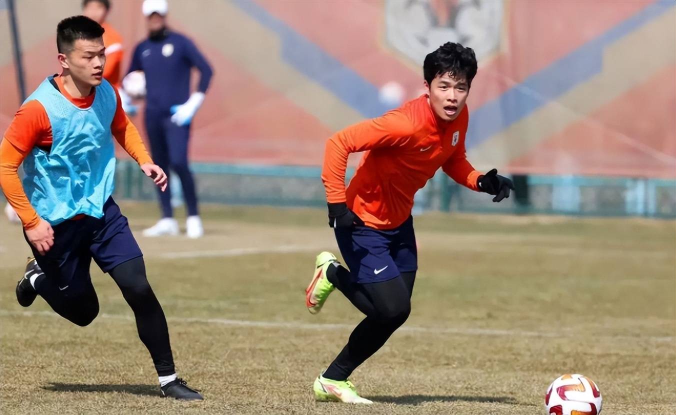 接受韩鹏的, 的机遇