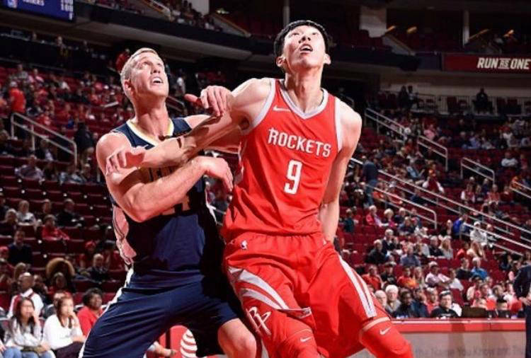 原因, 篮官方社交, 箭队效力的